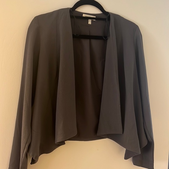 Grey jacket - Picture 1 of 3